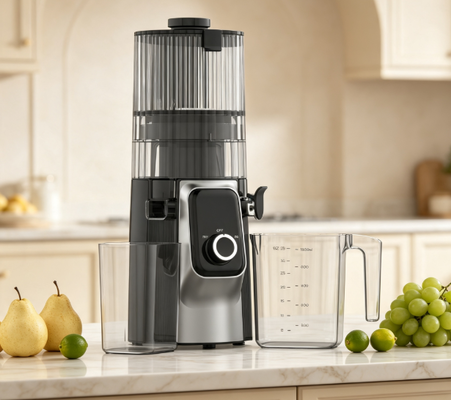 เครื่องสกัดน้ำผลไม้แบบบดช้า Fresh Smart HJ102C – เครื่องสกัดน้ำผลไม้ที่จะช่วยให้คุณเริ่มต้นวันใหม่อย่างสดชื่นทุกเช้า ด้วย 3 ระดับความเร็ว, ช่องใส่ผลไม้กว้าง 135 มม., ระบบสกัดเย็น 200W และระบบทำความสะอาดตัวเอง