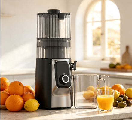 เครื่องสกัดน้ำผลไม้แบบบดอัดช้า Fresh Smart HJ102C – เครื่องสกัดน้ำผลไม้ที่ทำให้การทำอาหารจริงเป็นเรื่องง่าย ด้วย 3 ระดับความเร็ว, ช่องใส่กว้าง 135 มม., ระบบสกัดเย็น 200W และการทำความสะอาดตัวเอง